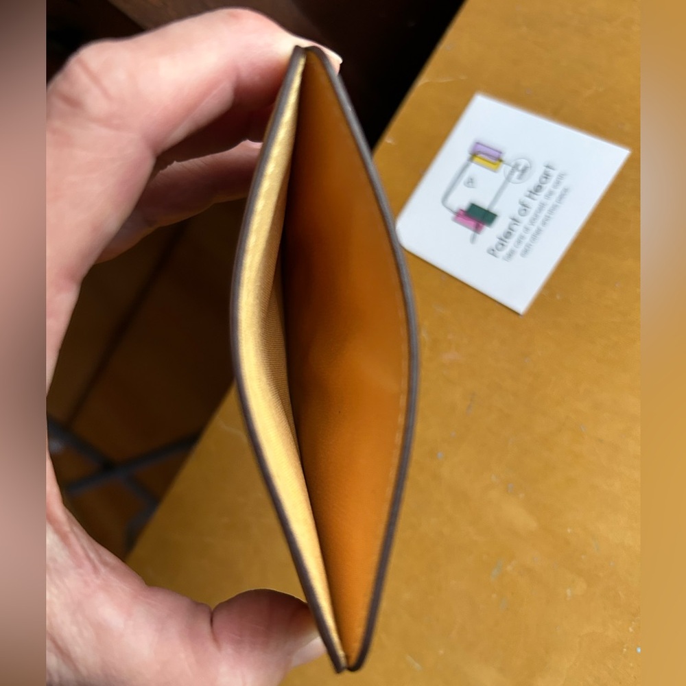Patent of Heart Leather Card Holder Color Block - Picture 4 of 6